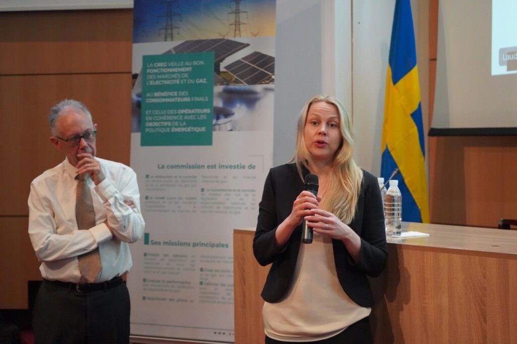 cérémonie de signature d’un accord de partenariat entre la Commission de régulation de l’électricité et du gaz et le Conseil international de l’industrie suédoise (NIR)
